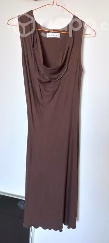 Vestidos Talla M (ambos en 20000)