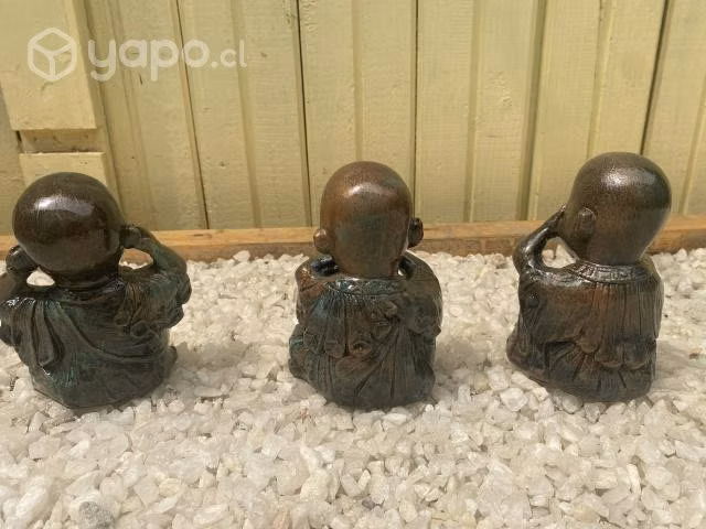 Trío de Budas niños