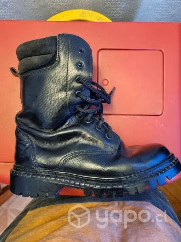 Botas militares originales.