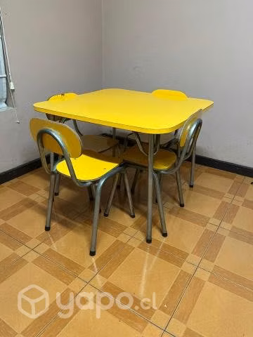Mesa kinder + 4 sillas - Imagen 3