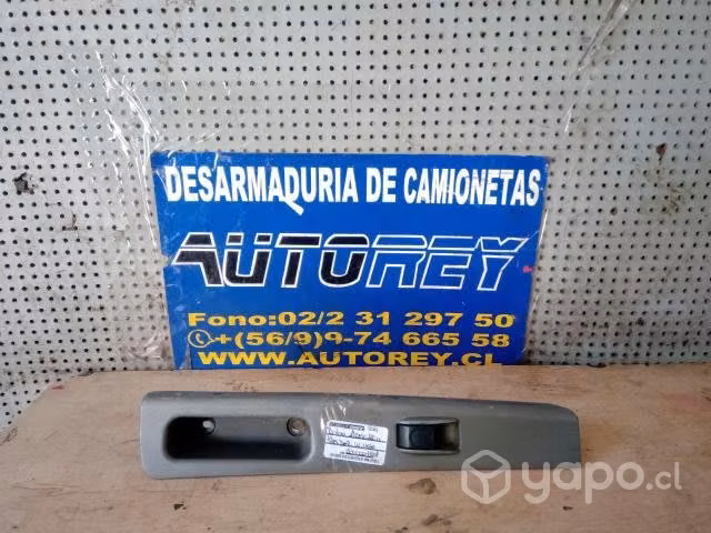 Boton alza vidrio puerta trasera derecha Great Wal