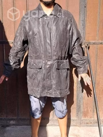 Chaqueta de cuero en excelente estado