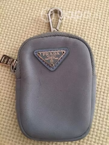 Monedero PRADA original