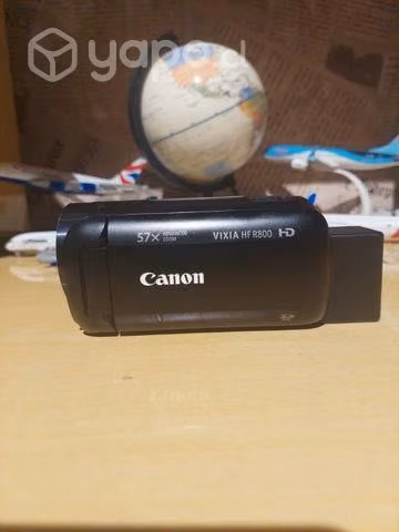 Filmadora CANON VIXIA HRF800