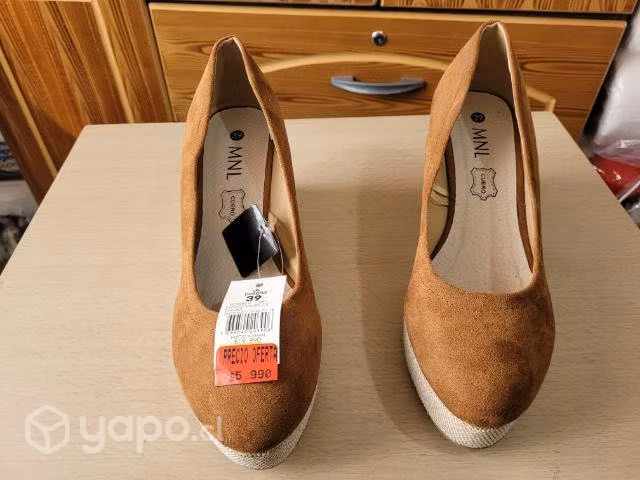 Zapatos cafe
