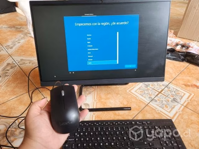 Lenovo All In One IdeaCentre A340 (21.5", AMD)