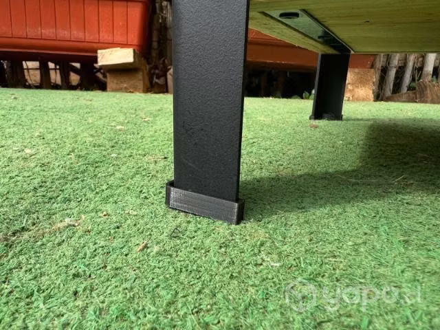 Jardinera de madera y metal