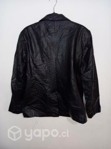 Chaqueta de cuero para dama en excelente estado - Imagen 3