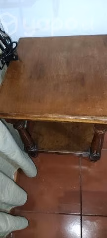 Mesa central obsequio 2veladores