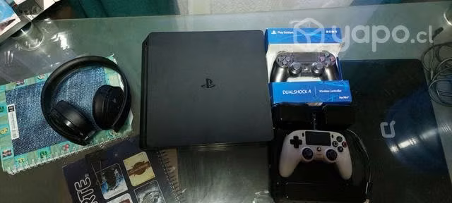 Ps4 slim +mando nacon profesional + audifonoa sony