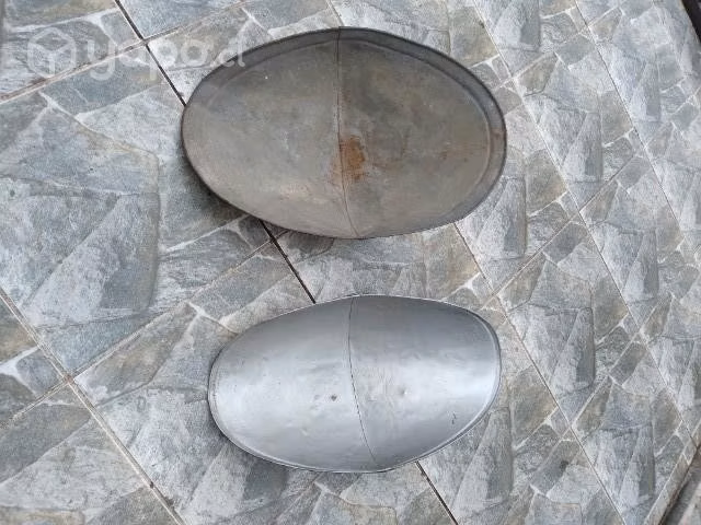2 Palanganas de lata.