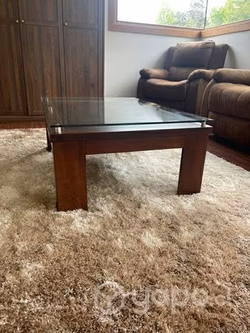 Mesa de centro sin detalles nueva