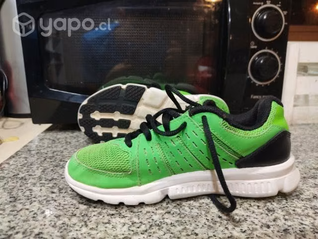 Zapatillas under armour (talla 32) (20,5 cm)