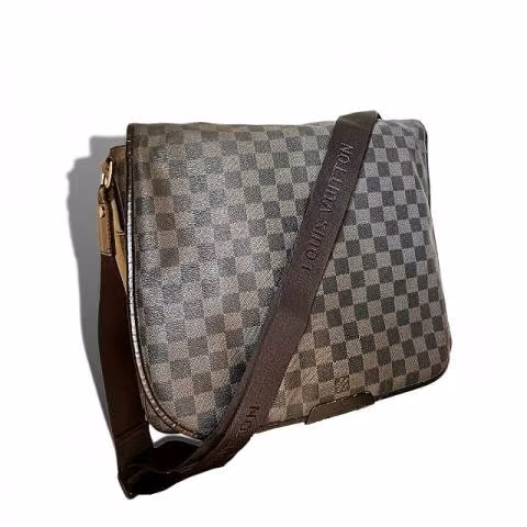 Bolso Louis Vuitton Daniel MM Gris de cuero