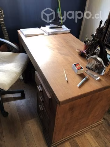 Escritorio antiguo madera nativa