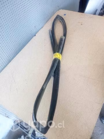 Goma vidrio puerta delantera izquierda Ford ranger