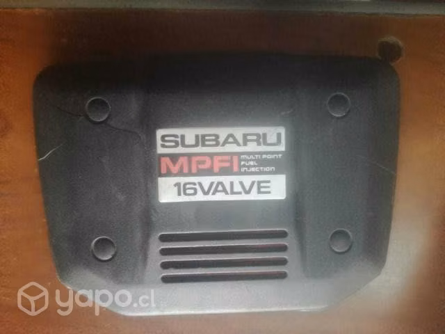 Tapa de motor Subaru Legacy