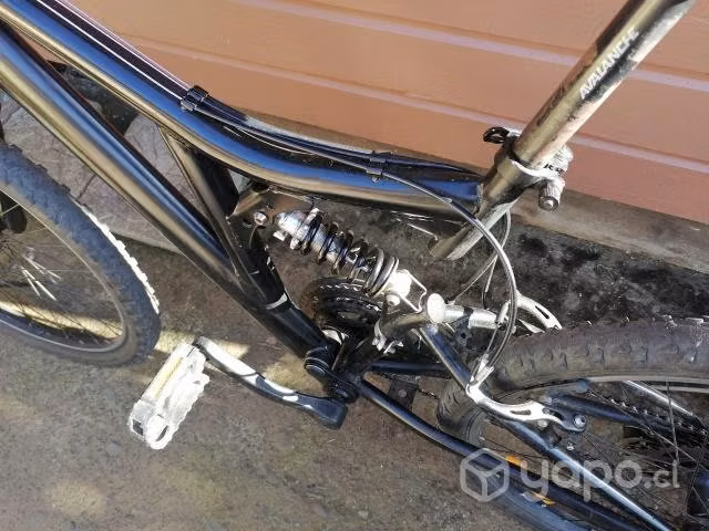 Bicicleta aro 24, doble suspensión