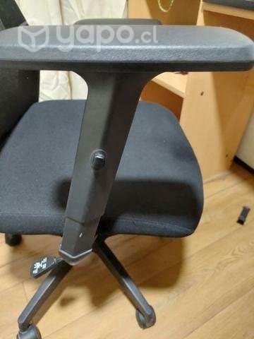 Silla de escritorio semi nueva conversable - Imagen 6