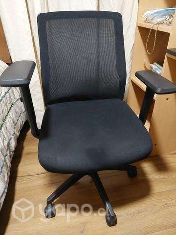 Silla de escritorio semi nueva conversable - Imagen 2
