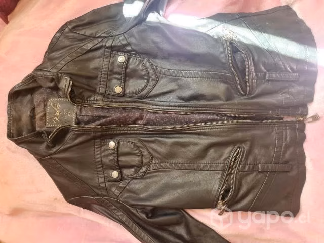 Chaqueta negra
