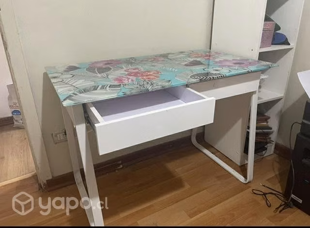 Escritorio en perfecto estado - Imagen 2