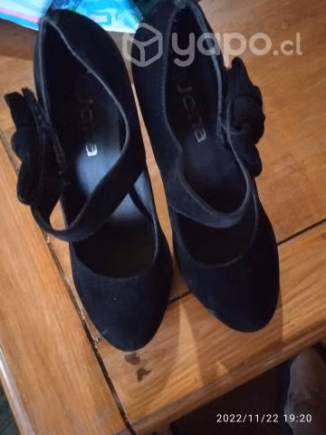 Zapato formal alto