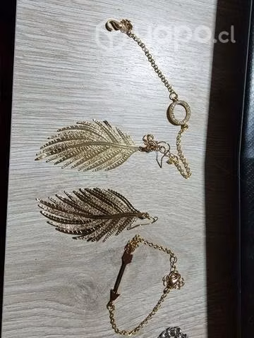 Collares, aros, anillos