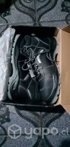 Zapatos de seguridad nuevos talla 43