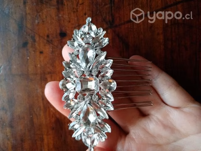 Peineta tipo cristal y pinche
