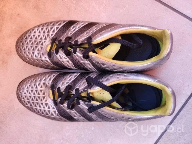 Zapatos fútbol pasto sintetico Adidas Ace