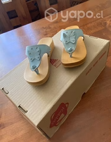 Sandalias para niños marca kebba número 30