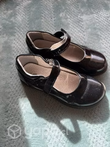 Zapatillas de niña