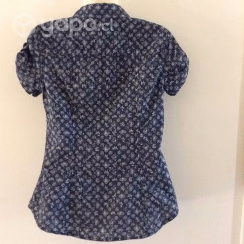 Camisa, Blusa Mujer, Marca WGG by H&M Botones con