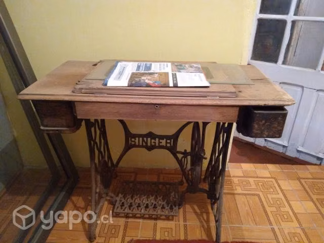Maquina de coser antigua