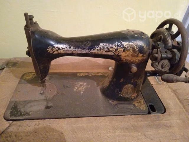 Maquina de coser antigua