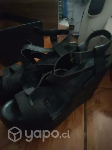 Sandalias negras
