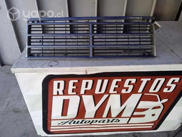 Mascara Delantero dodge caravan 1990 peque