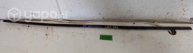 Moldura Lame Vidrio Delantero Derecho (LRR142) Lan