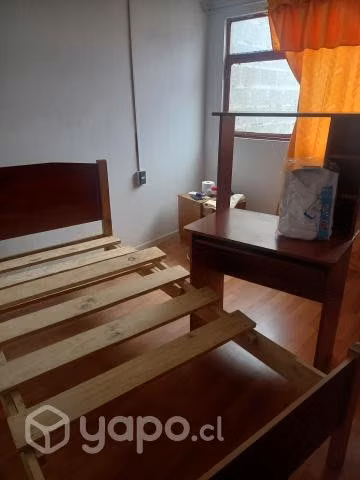 Cama 1.1/2 Y 1 escritorio y camisa XL dama
