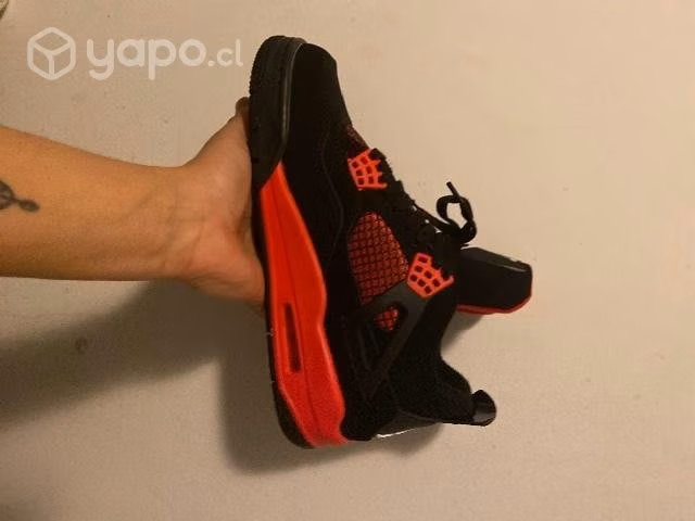 Jordan retro 4 red Thunder