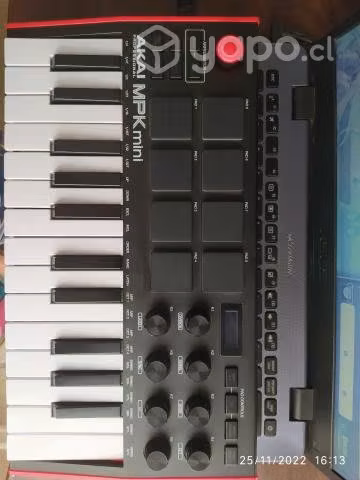 Controlador Akai profesional MPK MINI MK3