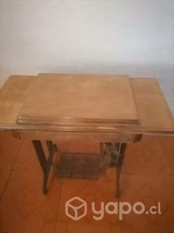Maquina de cocer antigua