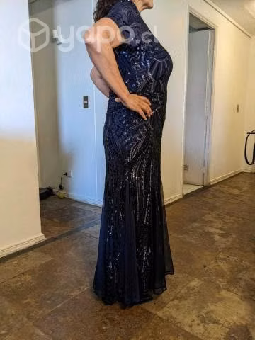 Vestido de Madrina, incluye pedrería. solo un uso