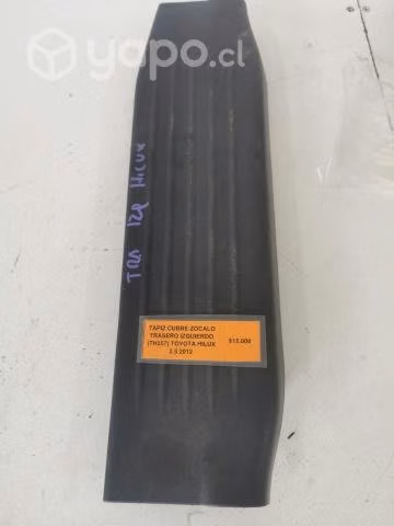 Tapiz Cubre Zocalo Trasero Izquierdo (TH257) Toyo