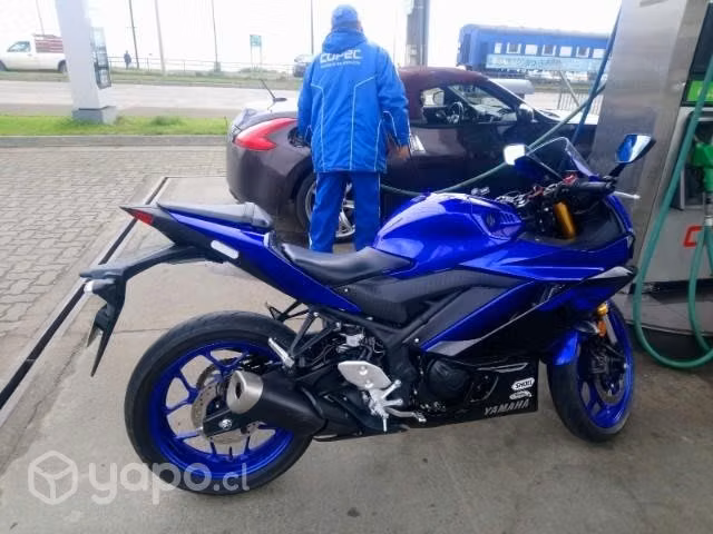 Se vende moto yamaha YZF
