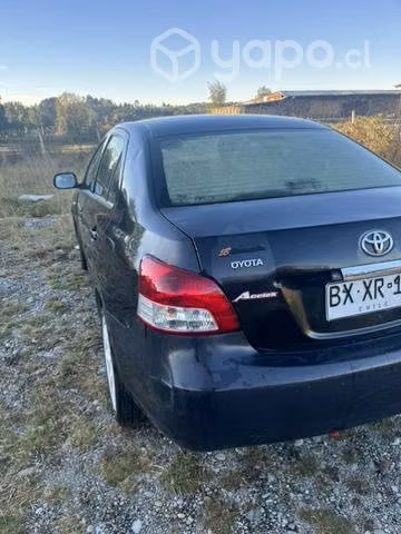 Toyota yaris 2012
