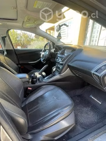 Ford focus titanium