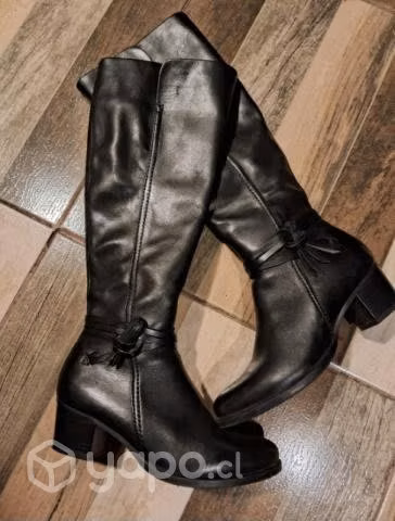 Botas largas Hush Puppies número 36 nuevitas
