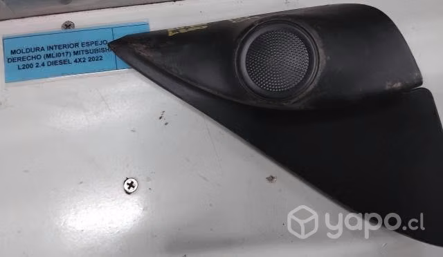 Moldura Inter Espejo Der (MLI017) Mitsubish L200